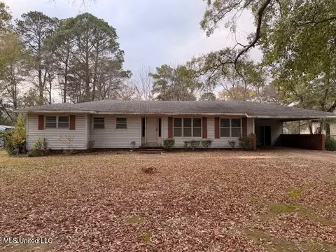 5863 Canton Park Dr, Jackson, MS 39211