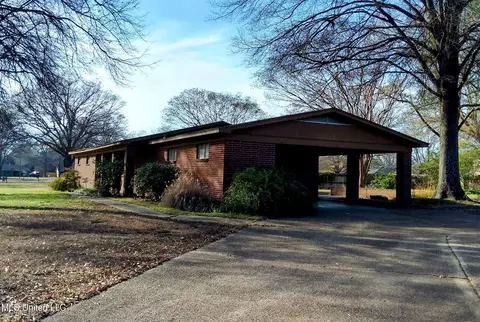 311 S Mac Arthur Cir, Indianola, MS 38751