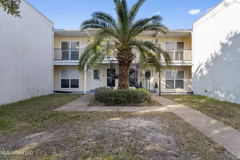 3230 Cumberland Rd #81, Ocean Springs, MS 39564