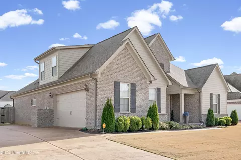 Exterior - 3132 E Jefferson Loop, Hernando, MS 38632 photo 3 of 8