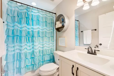 Bath - 3132 E Jefferson Loop, Hernando, MS 38632 photo 3 of 3