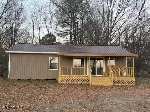 657 Quinn Rd, Byhalia, MS 38611
