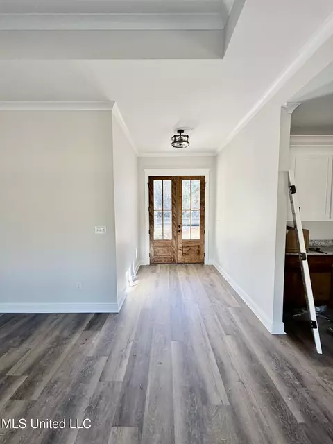 Entry Way - 7005 Whites Farm Rd, Lucedale, MS 39452 photo 2 of 4