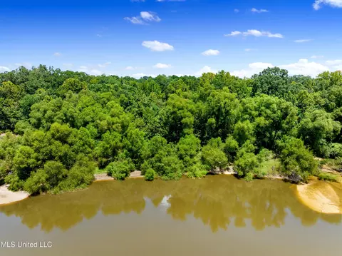 Hawkins Avenue, Columbia, MS 39429