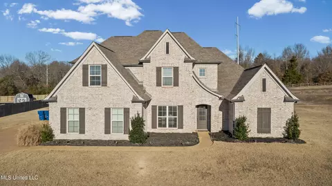 8072 Williamson Dr, Olive Branch, MS 38654