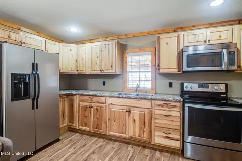 Kitchen - 85 Major Rd, Wiggins, MS 39577 photo 1 of 1