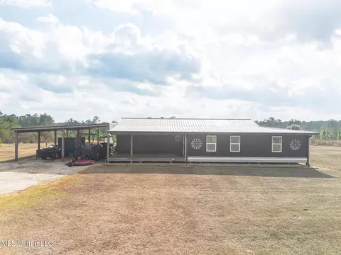 85 Major Rd, Wiggins, MS 39577