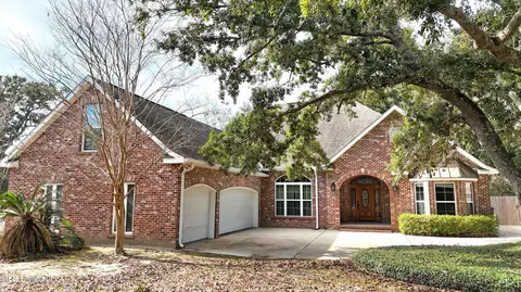 11999 Ol Oak Dr, Gulfport, MS 39503