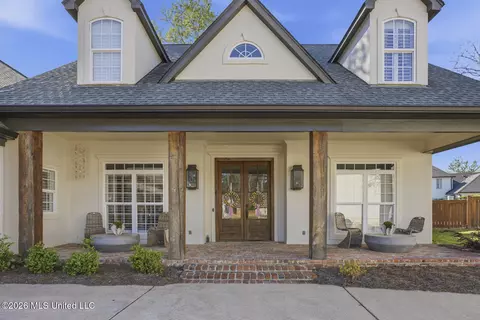 Exterior - 712 S Chickasaw Dr, Flowood, MS 39232 photo 2 of 11