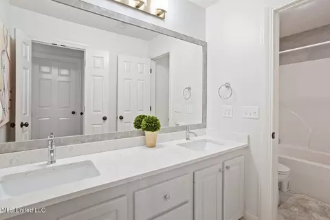 Bath - 712 S Chickasaw Dr, Flowood, MS 39232 photo 4 of 5
