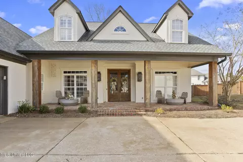 Exterior - 712 S Chickasaw Dr, Flowood, MS 39232 photo 2 of 11