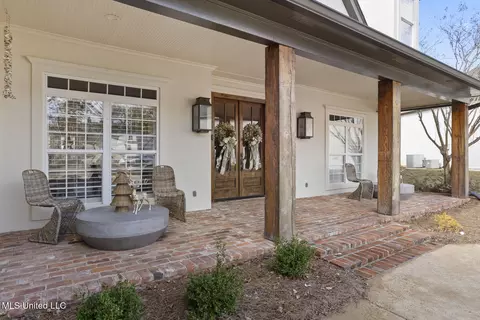 Exterior - 712 S Chickasaw Dr, Flowood, MS 39232 photo 8 of 11
