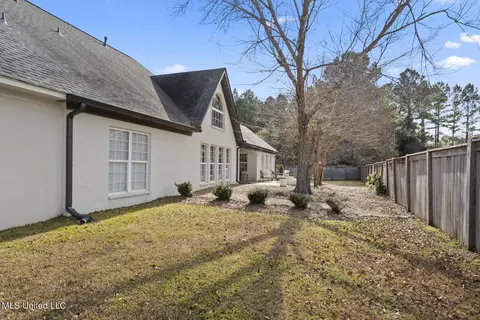 Exterior - 712 S Chickasaw Dr, Flowood, MS 39232 photo 9 of 11