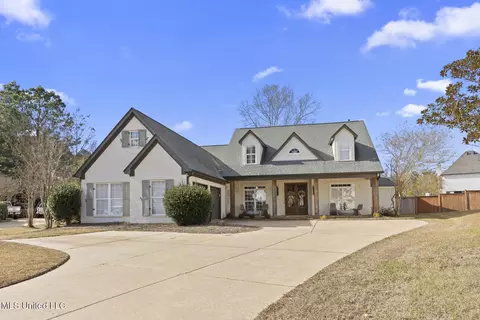 Exterior - 712 S Chickasaw Dr, Flowood, MS 39232 photo 3 of 11