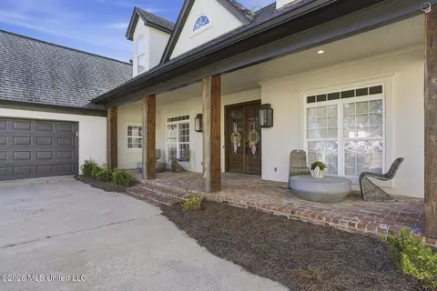 Exterior - 712 S Chickasaw Dr, Flowood, MS 39232 photo 11 of 11