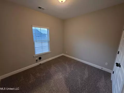 Bedroom - 1107 Sabrina Dr, Hernando, MS 38632 photo 3 of 5