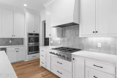 Kitchen - 111 Eastwick Dr, Madison, MS 39110 photo 1 of 3