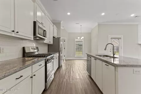 Entry Way - 329 Willow Way, Canton, MS 39046 photo 1 of 4