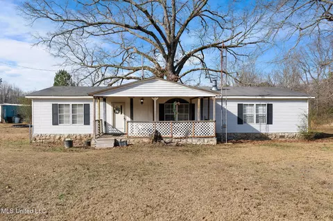 379 Wildwood Rd, Holly Springs, MS 38635