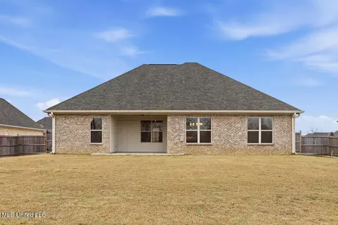 Exterior - 180 Catherine Blvd, Clinton, MS 39056 photo 4 of 11