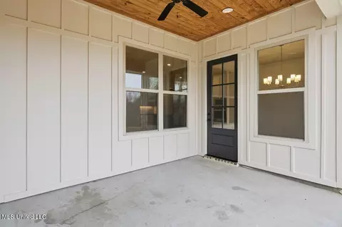 Exterior - 180 Catherine Blvd, Clinton, MS 39056 photo 3 of 11