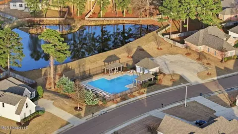 Exterior - 180 Catherine Blvd, Clinton, MS 39056 photo 11 of 11