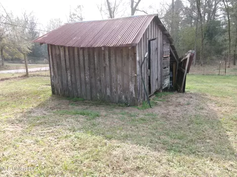Exterior - 3807 Front St, Silver Creek, MS 39663 photo 6 of 8