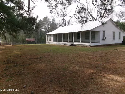 3807 Front St, Silver Creek, MS 39663
