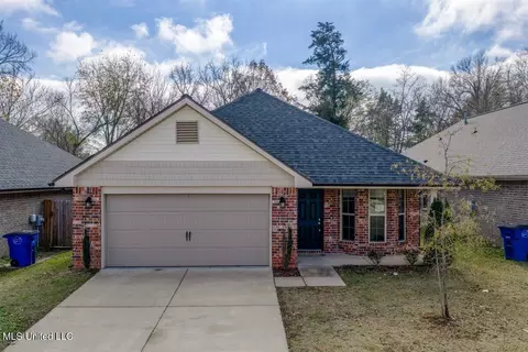 7831 Ferndale Dr, Olive Branch, MS 38654