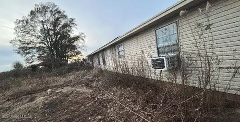 263 Co Rd 196, Carrollton, MS 38917