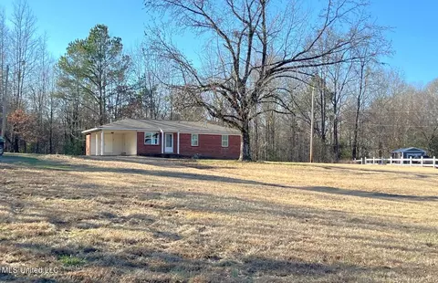 769 Mays Rd, Coldwater, MS 38618