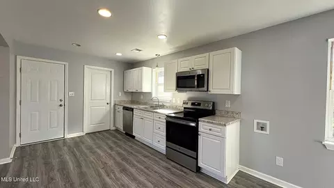 Kitchen - 769 Mays Rd, Coldwater, MS 38618 photo 1 of 3