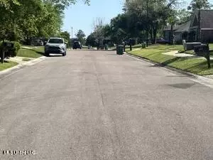 694 Waters View Dr, Biloxi, MS 39532 photo 3