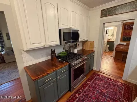 Kitchen - 280 Red Allen, Brandon, MS 39042 photo 2 of 3