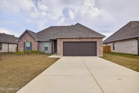 15376 High Point Dr, Gulfport, MS 39503