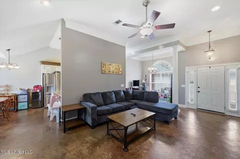 Entry Way - 608 Summer Pl, Flowood, MS 39232 photo 2 of 3