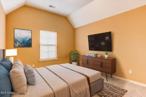 Bedroom - 905 Fairway Pointe Cv, Hernando, MS 38632 photo 4 of 11
