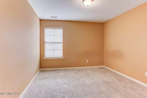Bedroom - 905 Fairway Pointe Cv, Hernando, MS 38632 photo 8 of 11