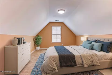 Bedroom - 905 Fairway Pointe Cv, Hernando, MS 38632 photo 10 of 11