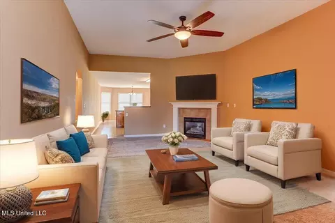 Living - 905 Fairway Pointe Cv, Hernando, MS 38632 photo 2 of 5