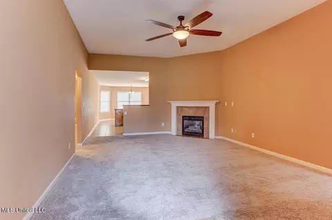 Living - 905 Fairway Pointe Cv, Hernando, MS 38632 photo 1 of 5