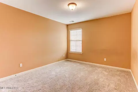 Bedroom - 905 Fairway Pointe Cv, Hernando, MS 38632 photo 9 of 11