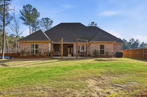 Exterior - 1154 Sanctuary Dr, Brandon, MS 39042 photo 5 of 8