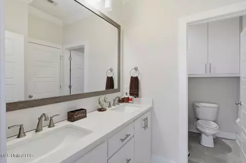 Bath - 1154 Sanctuary Dr, Brandon, MS 39042 photo 4 of 5