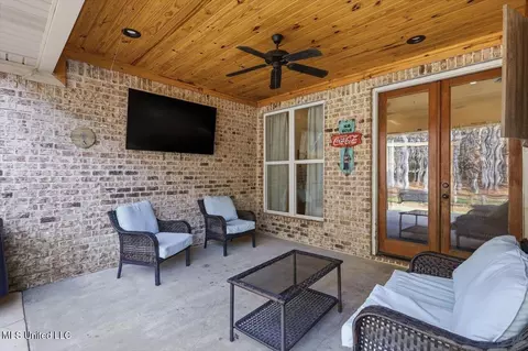Exterior - 1154 Sanctuary Dr, Brandon, MS 39042 photo 4 of 8