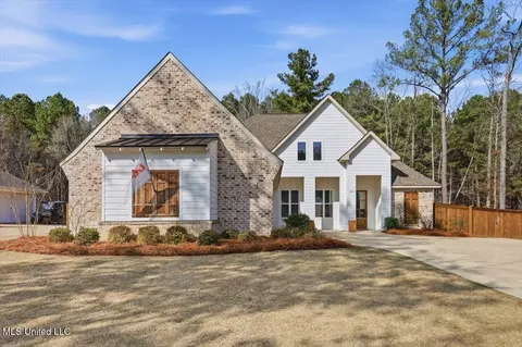 1154 Sanctuary Dr, Brandon, MS 39042