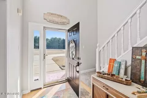 Entry Way - 4445 Robertson Gin Rd, Hernando, MS 38632 photo 1 of 2