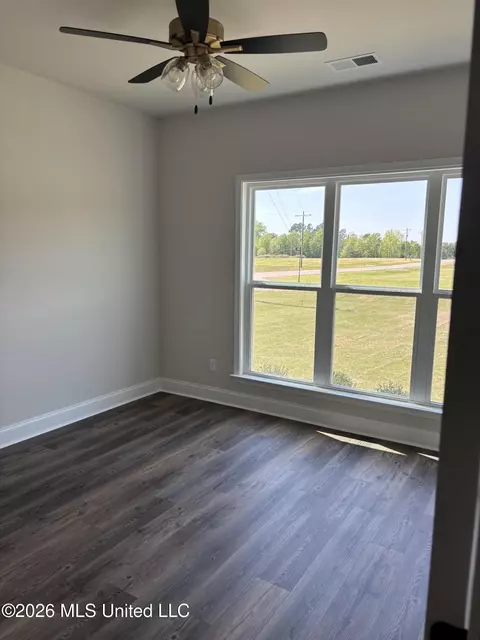 Bedroom - 5228 Crick Ln, Hernando, MS 38632 photo 2 of 3