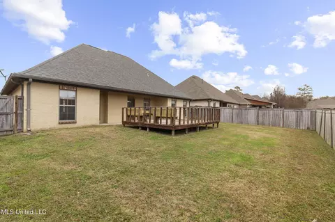 Exterior - 306 Siltstone Rdg, Brandon, MS 39047 photo 4 of 4