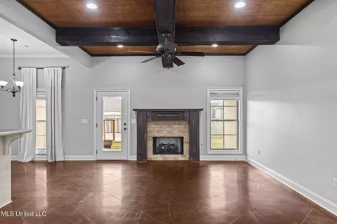 Living - 306 Siltstone Rdg, Brandon, MS 39047 photo 1 of 3